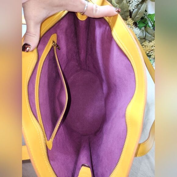 Louis Vuitton Epi Saint Jacques Yellow Bag with Dust Bag PRISTINE CONDITION - Picture 16 of 17